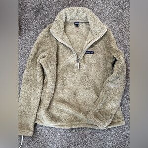 Patagonia women’s L Large fuzzy fleece pullover